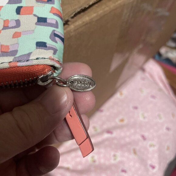 Fossil Keyper Wristlet ~ Green Multi ~ Geo or Terrazzo Pattern - Picture 7 of 7